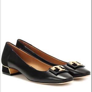 Tory Burch NWB Gigi leather and suede flat